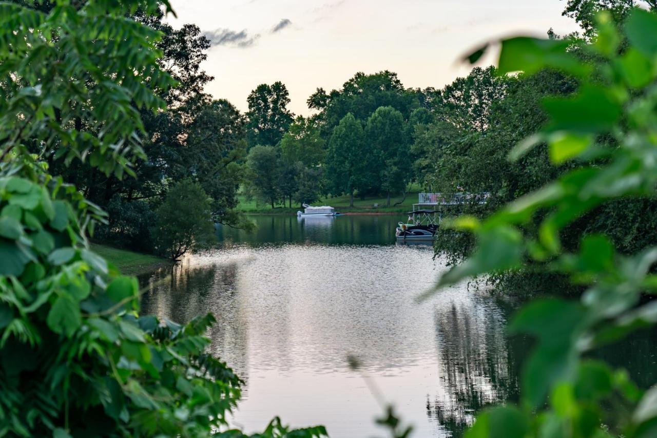 Retreat On The Lake Hiawassee Extérieur photo