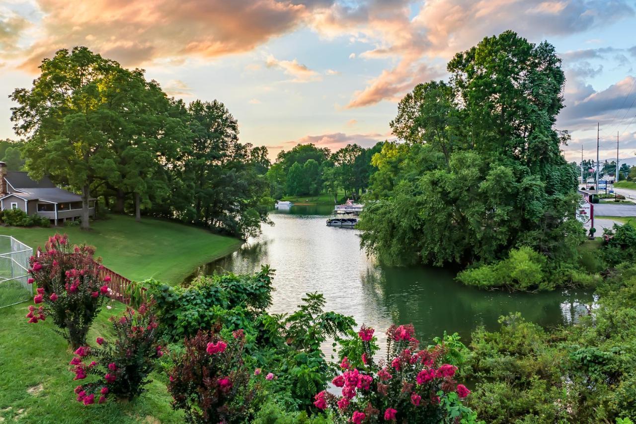Retreat On The Lake Hiawassee Extérieur photo